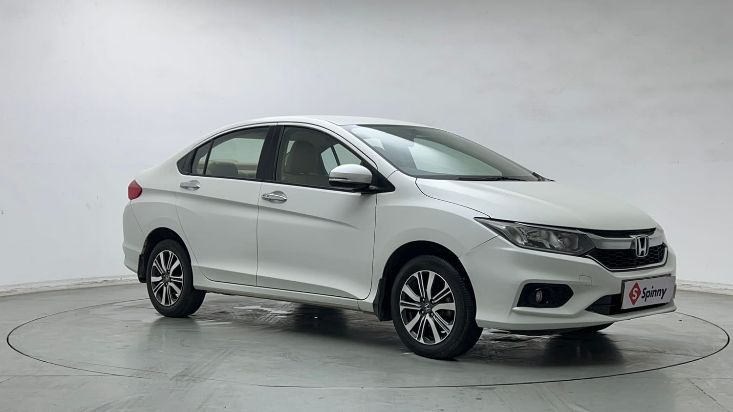 Used 2022 Honda City 4th Generation V Petrol Petrol Manual exterior RIGHT FRONT CORNER VIEW