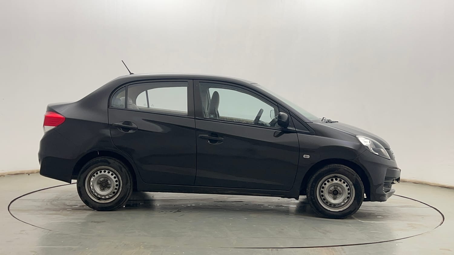 Used 2015 Honda Amaze 1.2 E i-VTEC Petrol Manual exterior RIGHT SIDE VIEW