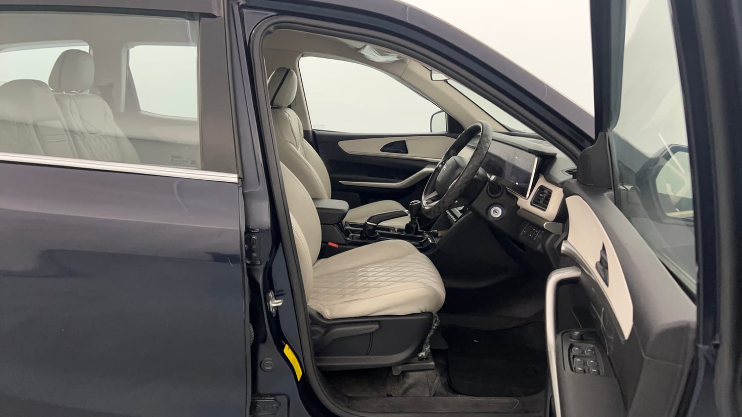 Used 2023 Mahindra XUV700 AX 3 Diesel MT 7 STR Diesel Manual interior RIGHT SIDE FRONT DOOR CABIN VIEW