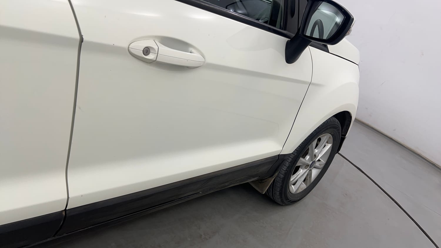 Used 2021 Ford EcoSport Titanium 1.5L TDCi Diesel Manual dents MINOR SCRATCH