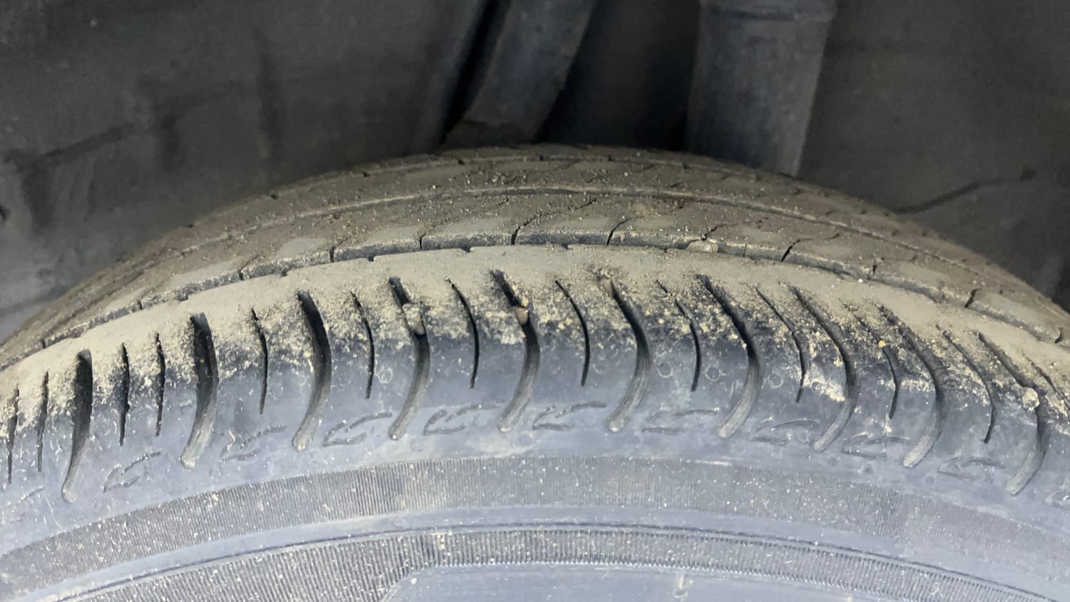 Used 2023 Honda Amaze VX MT 1.2 Petrol Petrol Manual tyres LEFT REAR TYRE TREAD VIEW