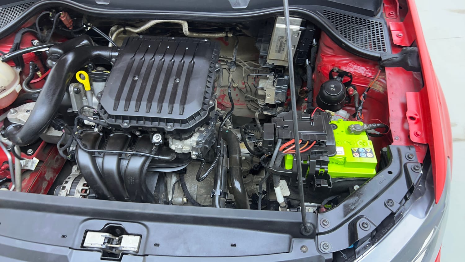 Used 2021 Volkswagen Polo Trendline 1.0L MPI Petrol Manual engine ENGINE LEFT SIDE VIEW