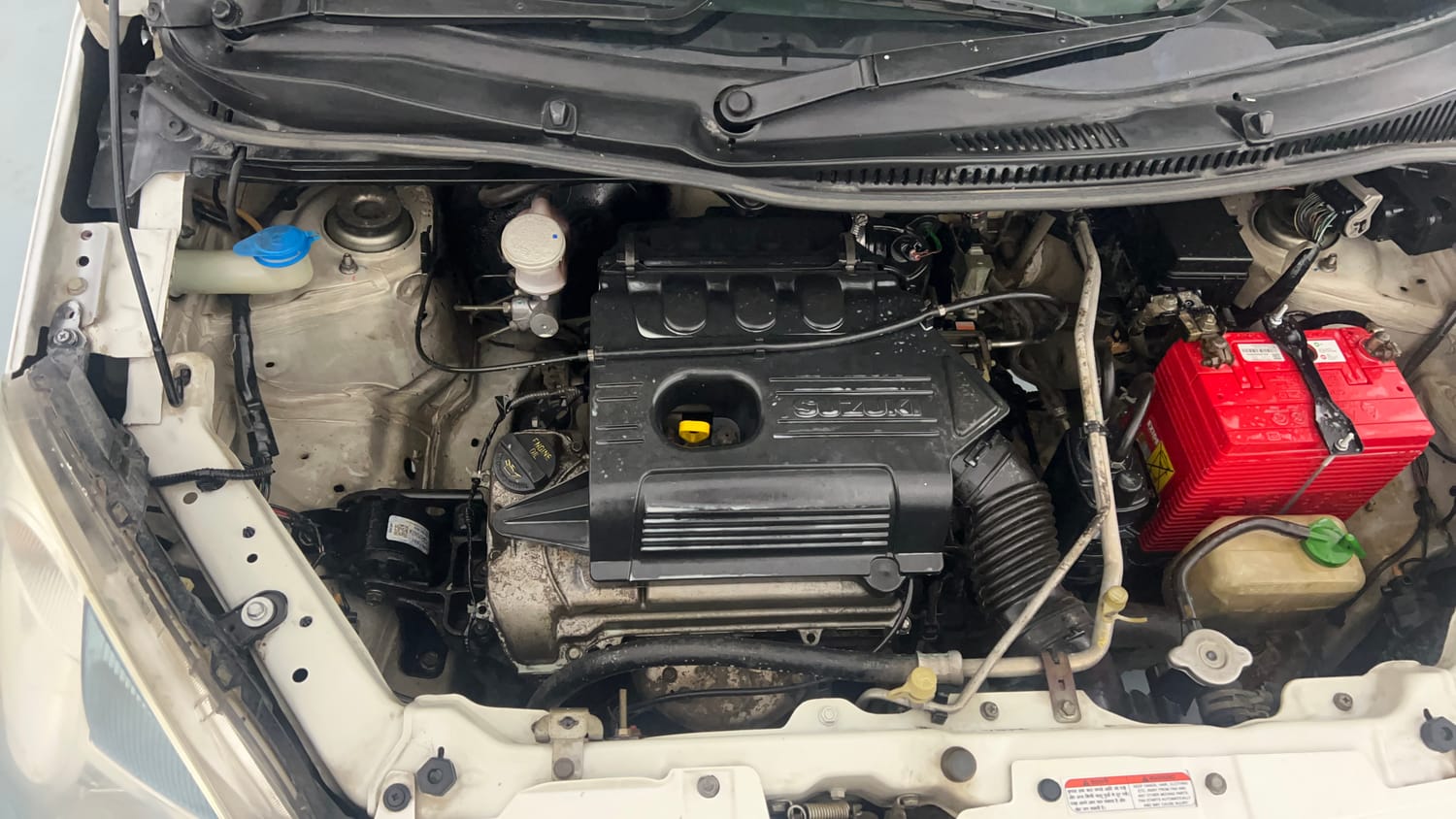 Used 2015 Maruti Suzuki Wagon R VXI Petrol Manual engine ENGINE RIGHT SIDE VIEW