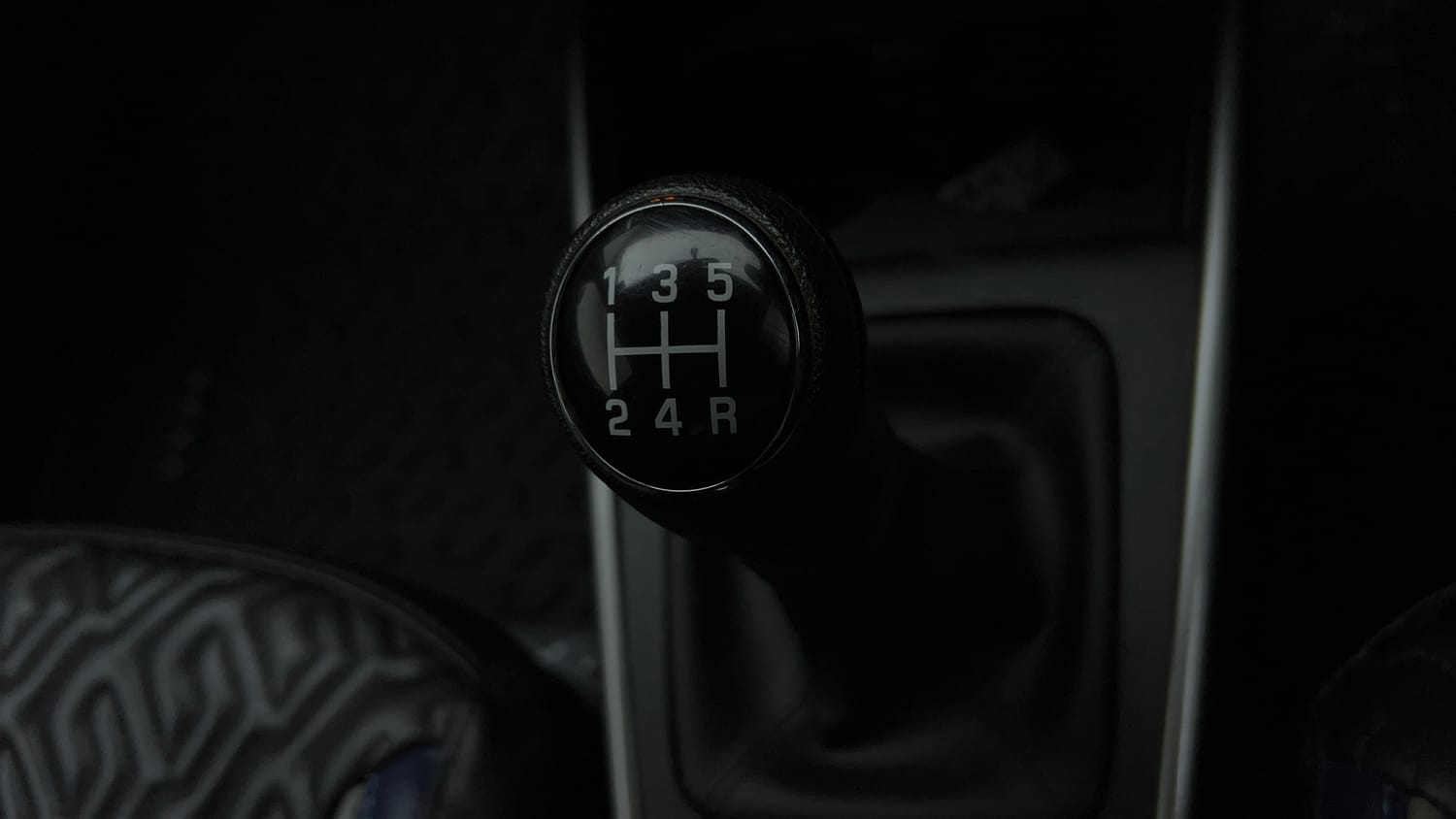 Used 2023 Maruti Suzuki Baleno Zeta MT Petrol Manual interior GEAR  KNOB VIEW