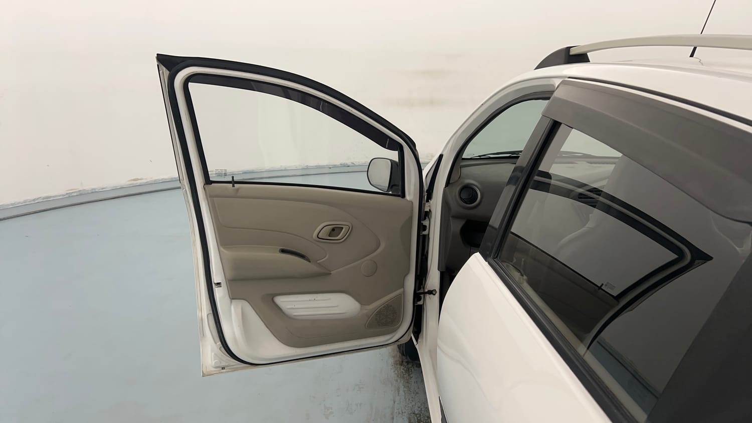 Used 2016 Datsun Redi-GO S Petrol Manual interior LEFT FRONT DOOR OPEN VIEW
