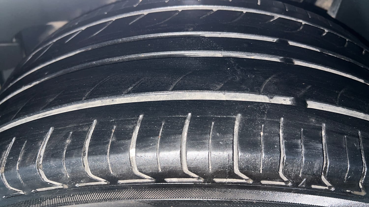 Used 2025 Maruti Suzuki Baleno Zeta MT Petrol Manual tyres LEFT REAR TYRE TREAD VIEW