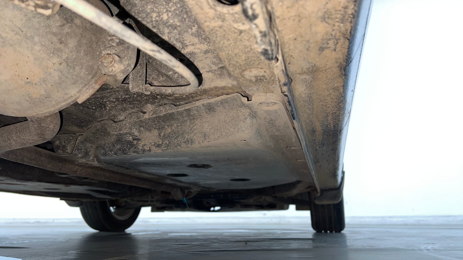 Used 2025 Honda Amaze VX 1.2 Petrol CVT Petrol Automatic extra REAR RIGHT UNDERBODY VIEW