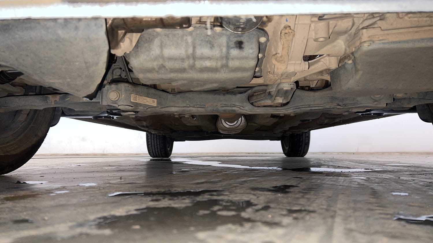Used 2024 Volkswagen Virtus Topline 1.0 TSI AT Petrol Automatic extra FRONT LEFT UNDERBODY VIEW