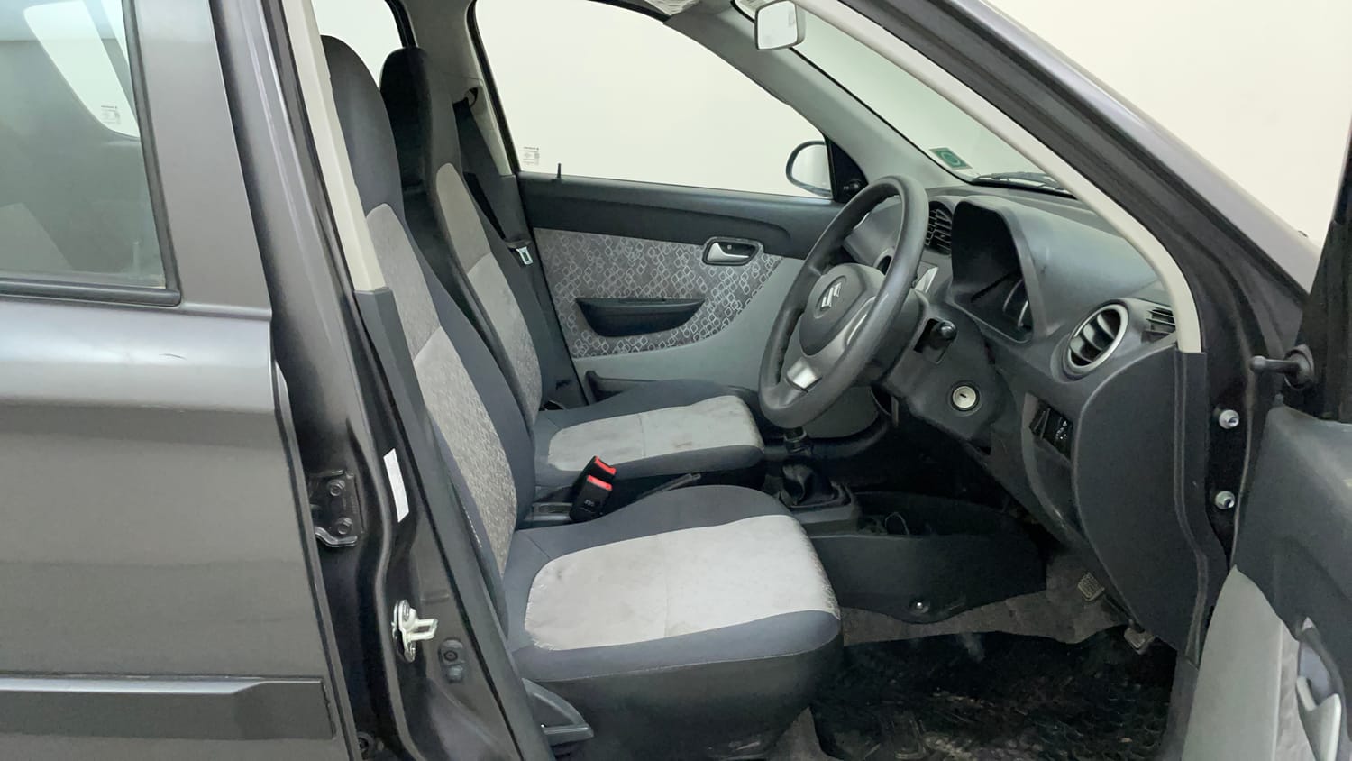 Used 2017 Maruti Suzuki Alto 800 LXi Petrol Manual interior RIGHT SIDE FRONT DOOR CABIN VIEW