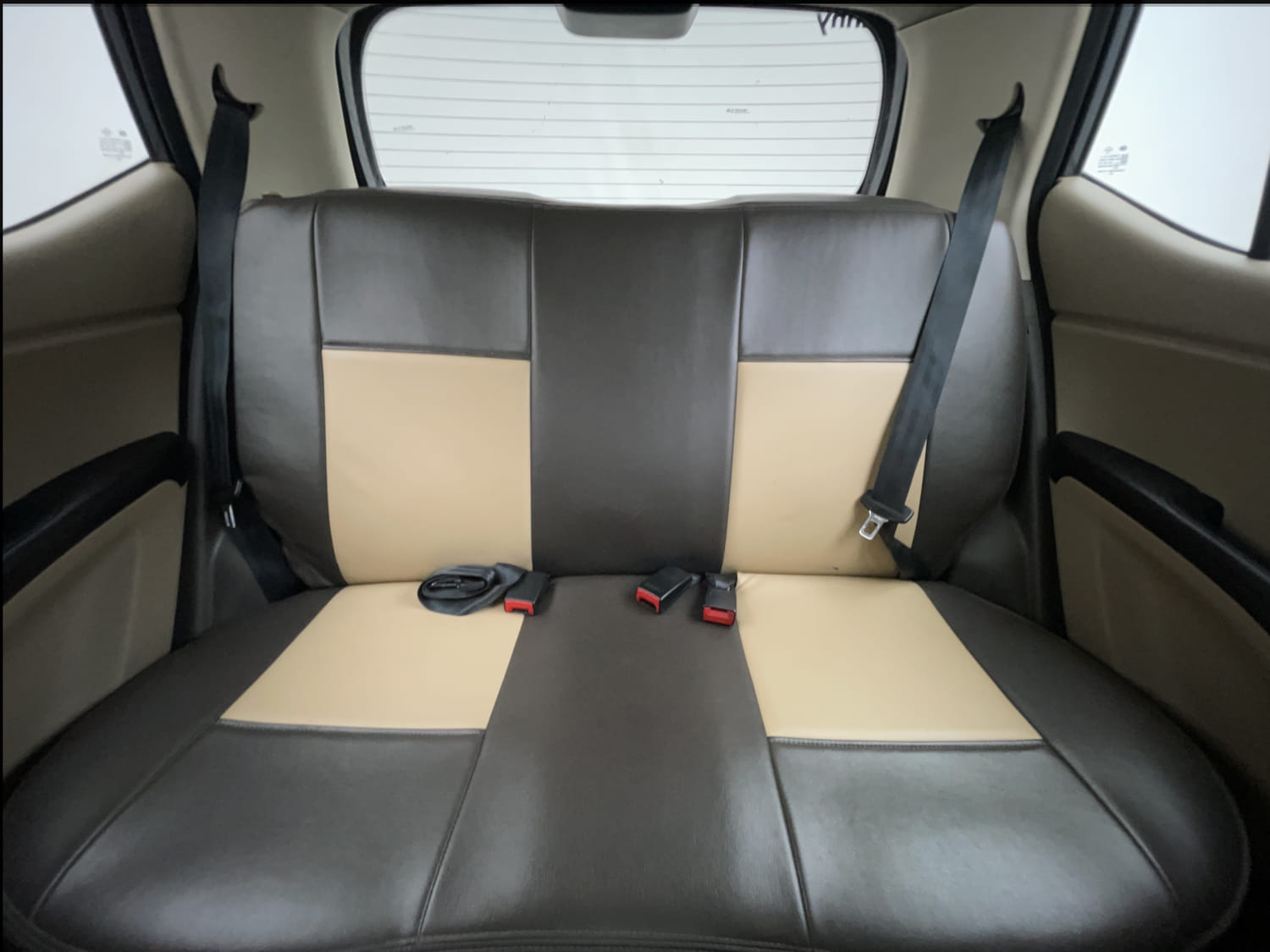 Used 2014 Hyundai i10 Sportz 1.1 iRDE2 Petrol Manual interior REAR SEAT CONDITION VIEW