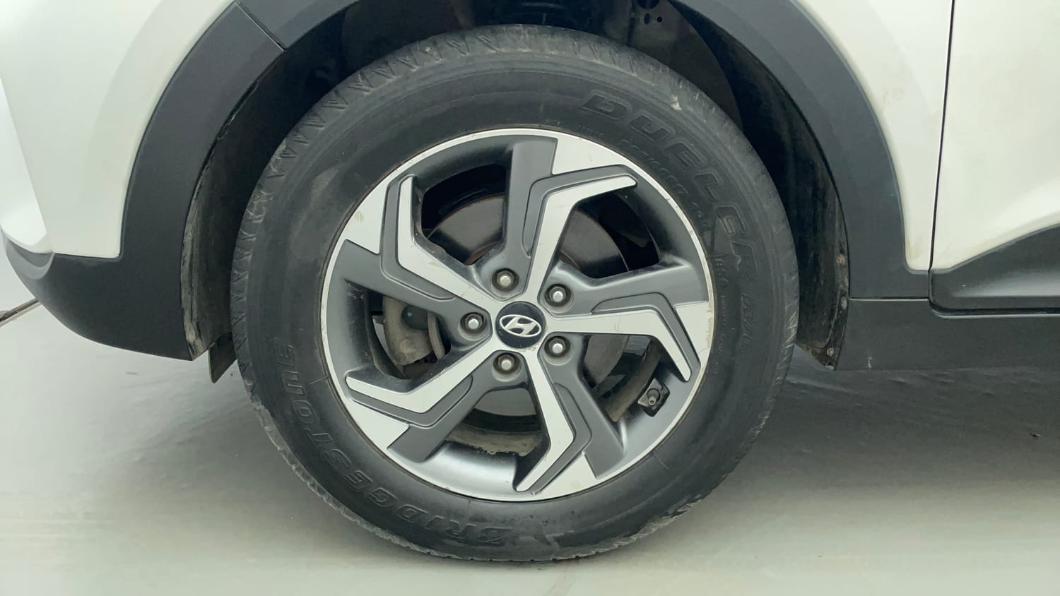 Used 2018 Hyundai Creta SX 1.6 AT CRDi Diesel Automatic tyres LEFT FRONT TYRE RIM VIEW