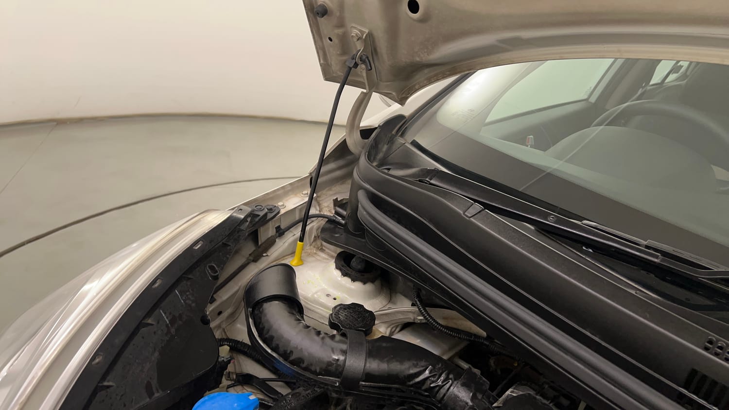Used 2018 Hyundai Grand i10 Sportz AT 1.2 Kappa VTVT Petrol Automatic engine ENGINE RIGHT SIDE HINGE & APRON VIEW
