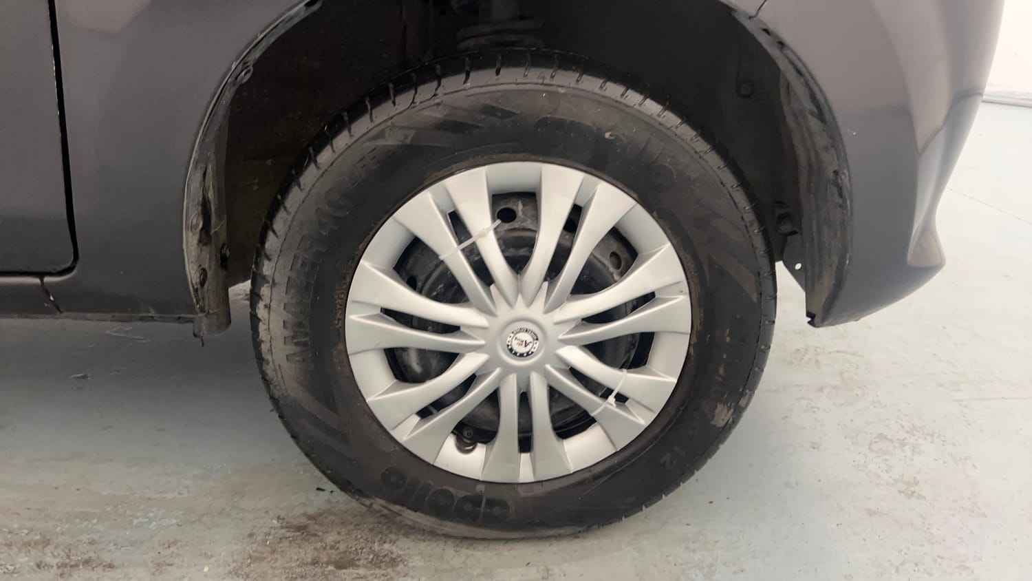 Used 2013 Maruti Suzuki Alto 800 Lxi Petrol Manual tyres RIGHT FRONT TYRE RIM VIEW