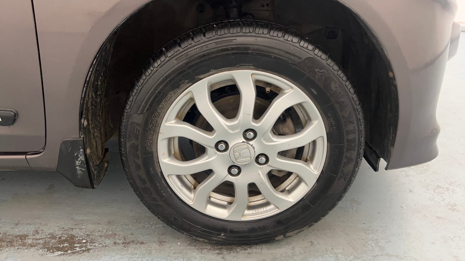Used 2016 Honda Amaze 1.2 VX i-VTEC Petrol Manual tyres RIGHT FRONT TYRE RIM VIEW