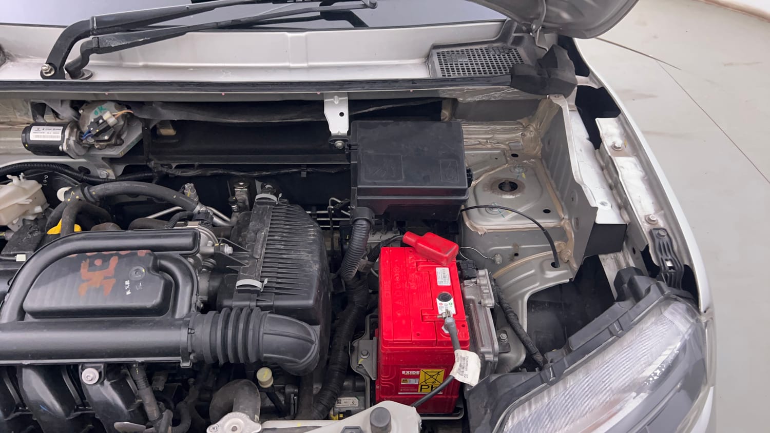 Used 2024 Renault Kwid RXT 1.0L AMT Petrol Automatic engine ENGINE LEFT SIDE VIEW