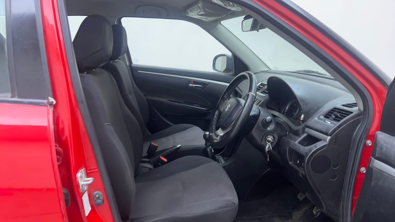 Used 2015 Maruti Suzuki Swift VXi Petrol Manual interior RIGHT SIDE FRONT DOOR CABIN VIEW