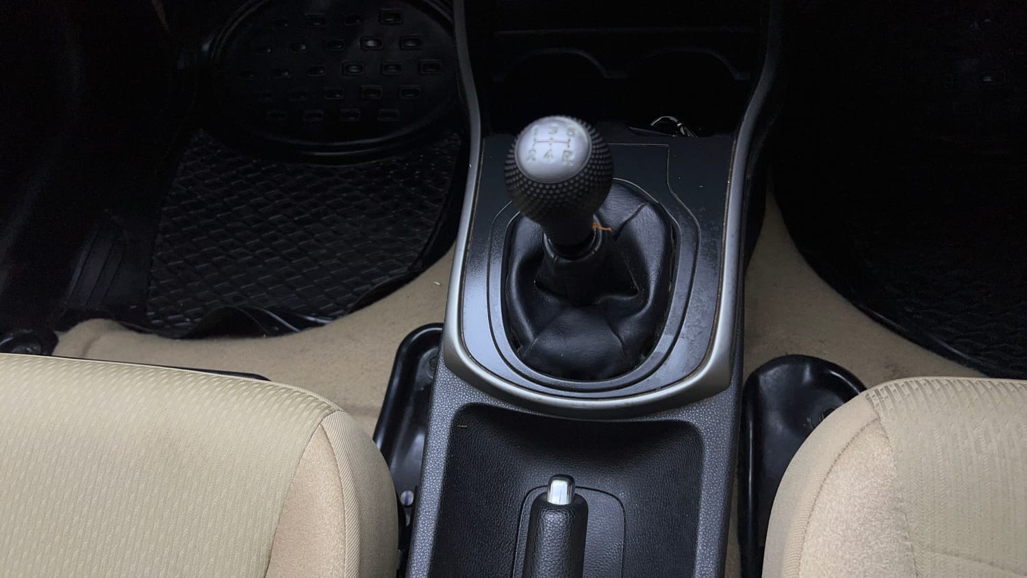 Used 2022 Honda City 4th Generation V Petrol Petrol Manual interior GEAR  KNOB VIEW