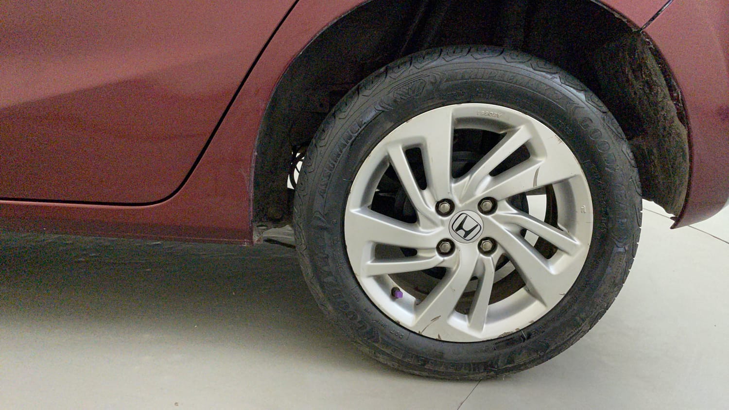 Used 2018 Honda Jazz V AT Petrol Petrol Automatic tyres LEFT REAR TYRE RIM VIEW