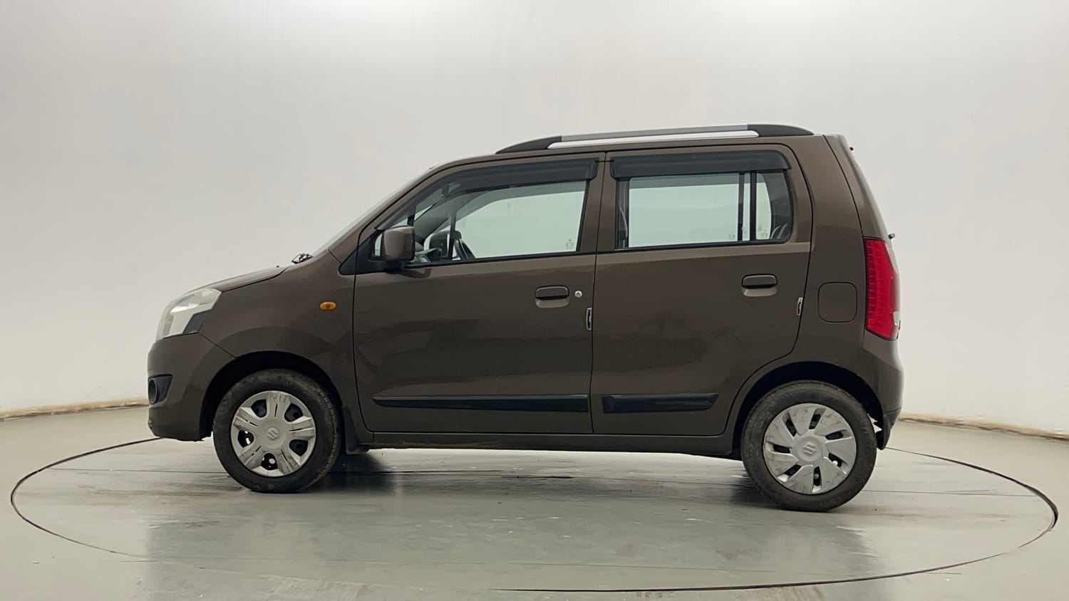 Used 2017 Maruti Suzuki Wagon R VXI Petrol Manual exterior LEFT SIDE VIEW