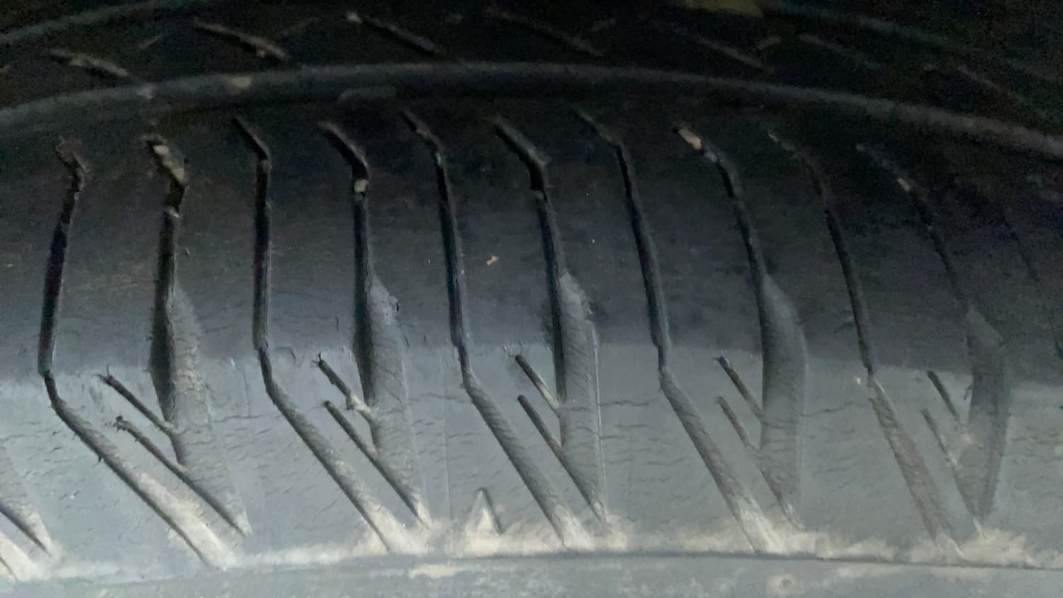 Used 2018 Hyundai Creta SX 1.6 AT CRDi Diesel Automatic tyres RIGHT FRONT TYRE TREAD VIEW