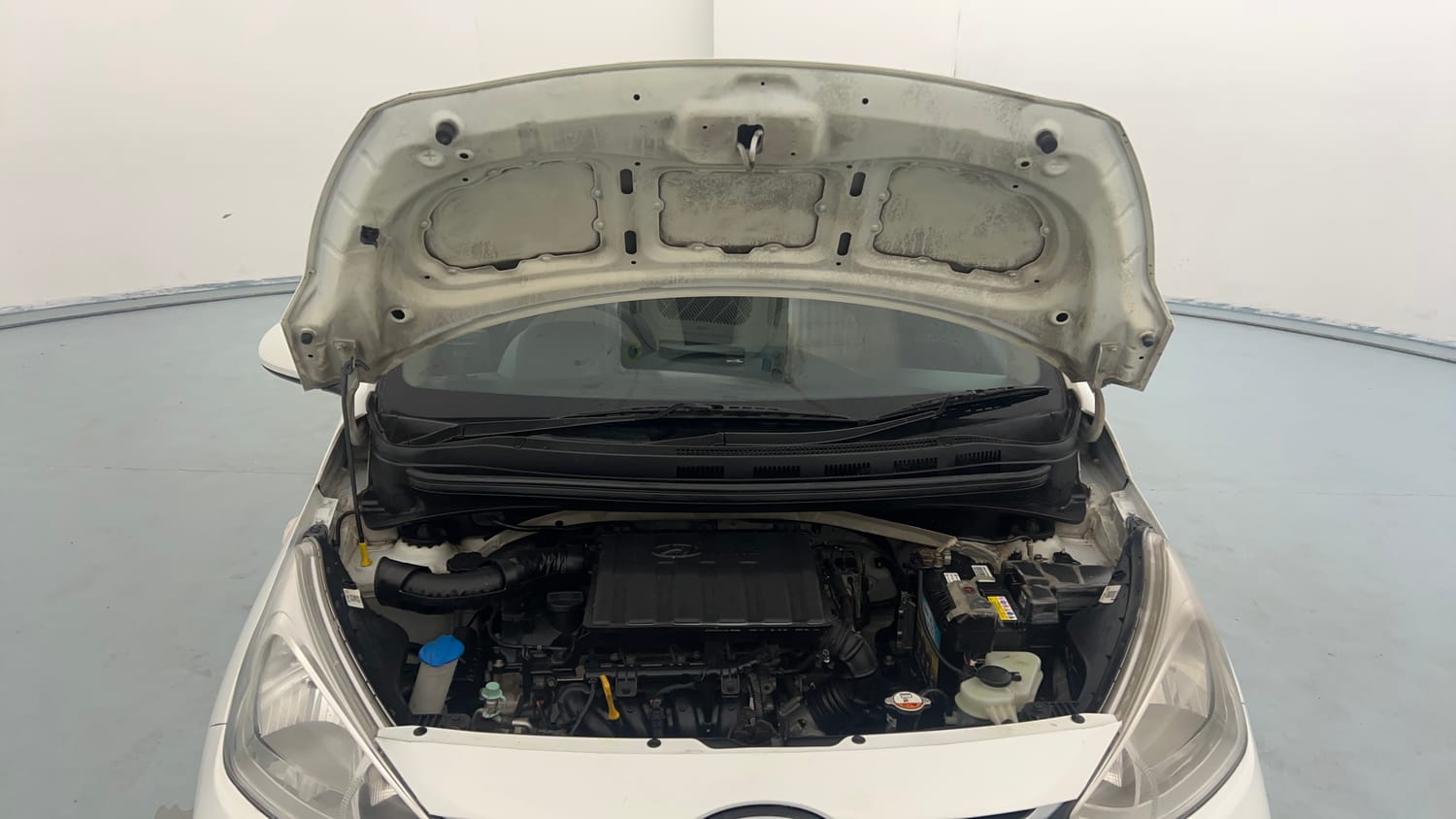 Used 2019 Hyundai Grand i10 Magna 1.2 Kappa VTVT Petrol Manual engine ENGINE & BONNET OPEN FRONT VIEW