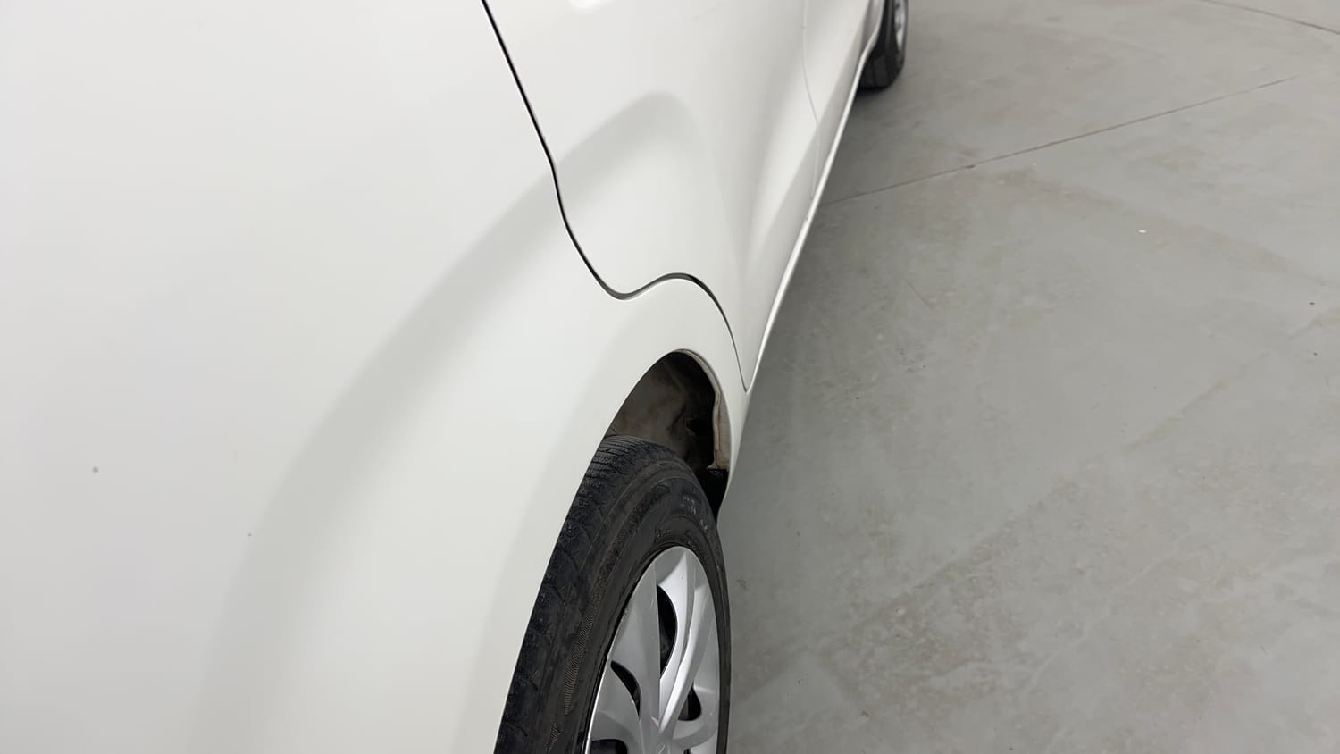 Used 2019 Maruti Suzuki Wagon R 1.0 VXI AMT Petrol Automatic dents MINOR SCRATCH