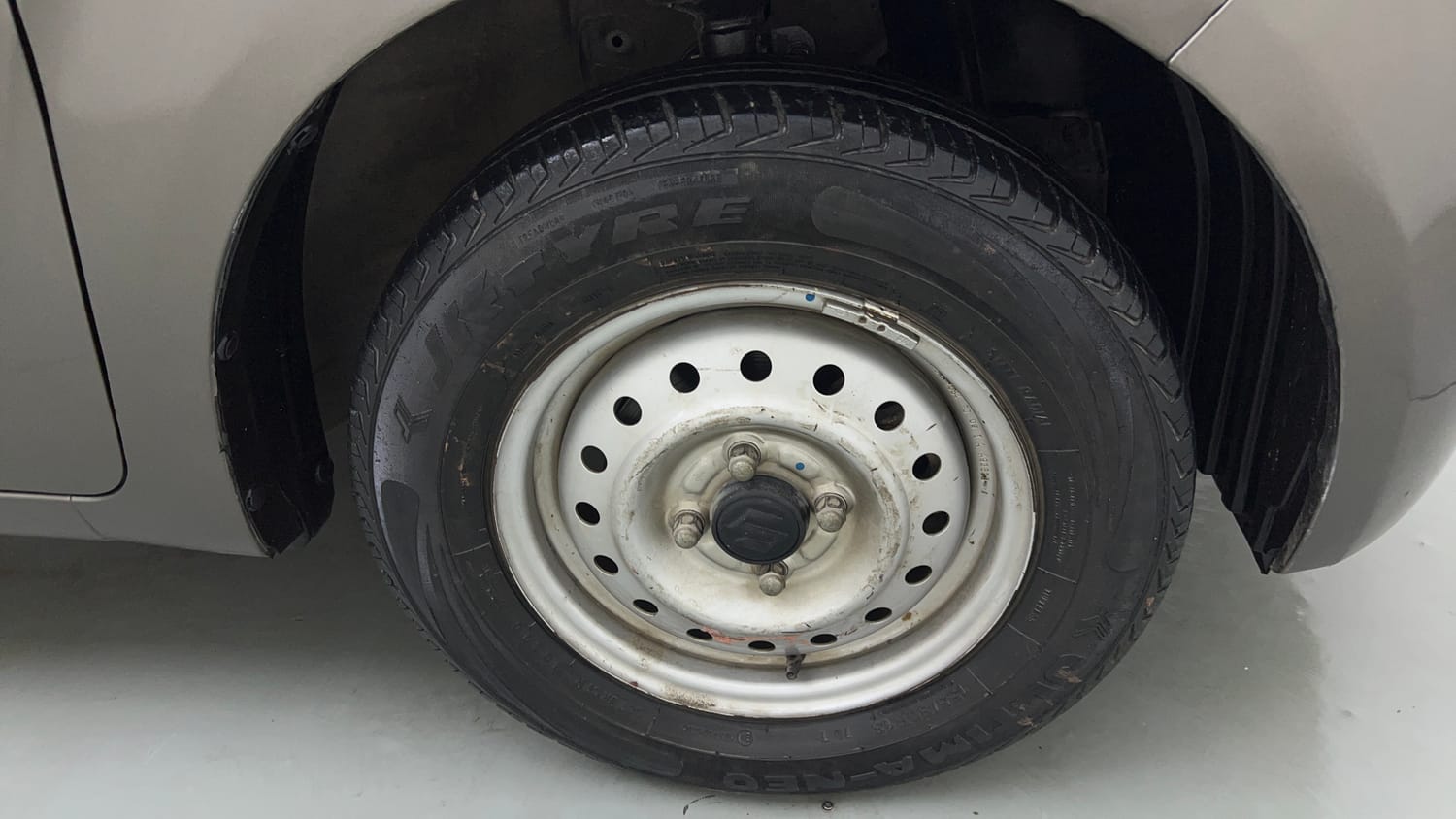 Used 2020 Maruti Suzuki Wagon R LXi 1.0 CNG Cng Manual tyres RIGHT FRONT TYRE RIM VIEW