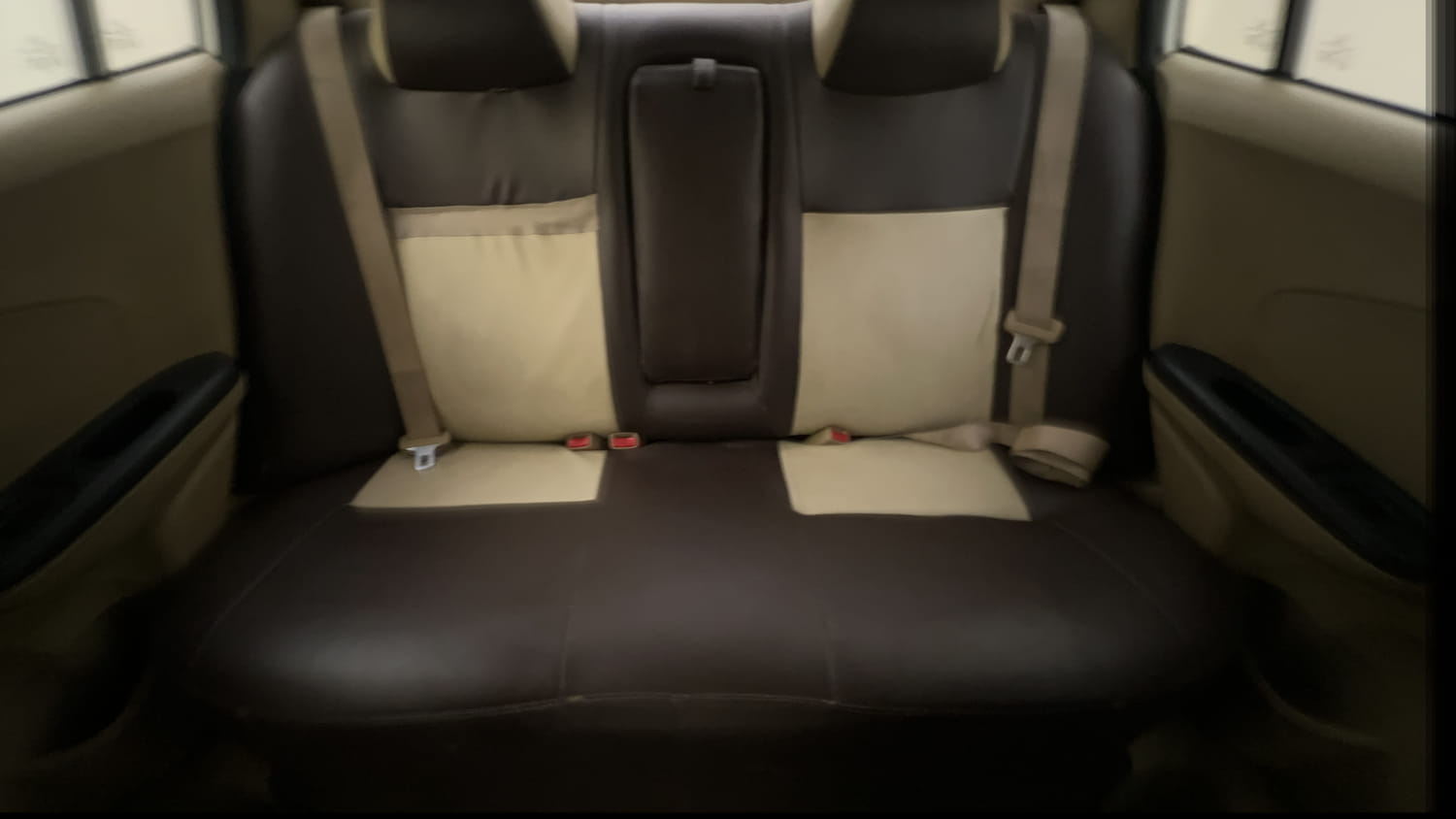 Used 2016 Honda Amaze 1.2 S i-VTEC Petrol Manual interior REAR SEAT CONDITION VIEW