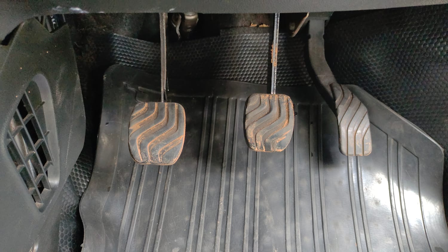 Used 2021 Renault Kwid RXT 1.0 Opt Petrol Manual interior PEDALS VIEW