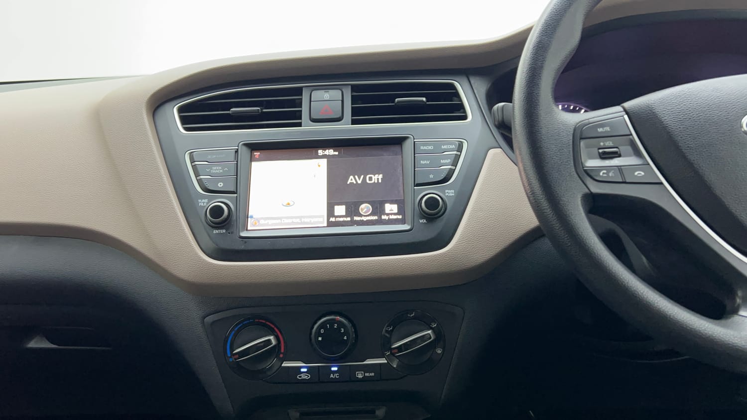Used 2020 Hyundai Elite i20 Sportz Plus 1.2 Petrol Manual interior MUSIC SYSTEM & AC CONTROL VIEW