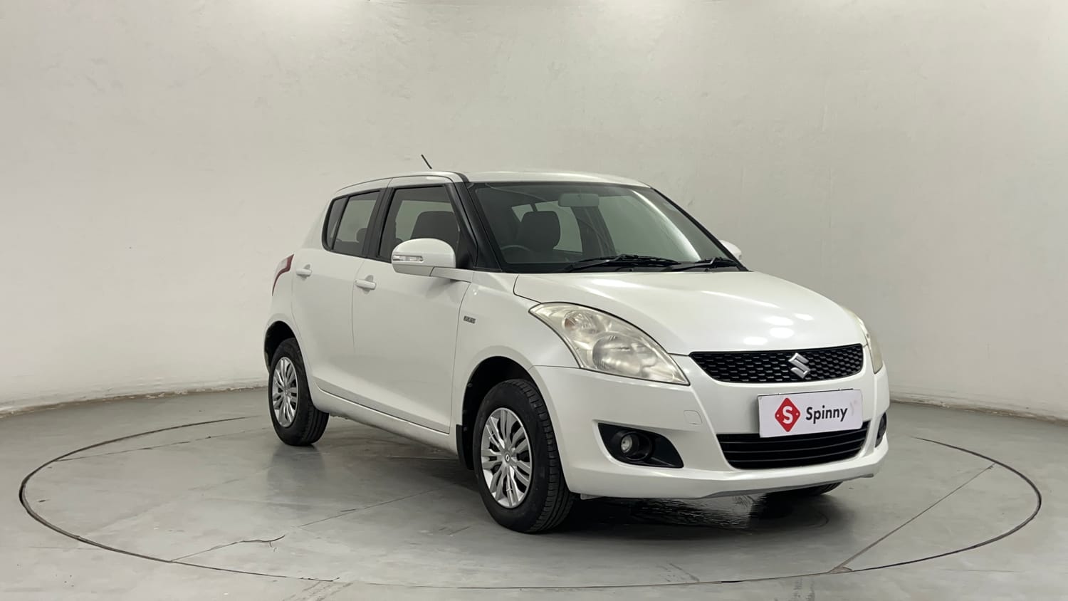 Used 2012 Maruti Suzuki Swift VDi Diesel Manual exterior RIGHT FRONT CORNER VIEW