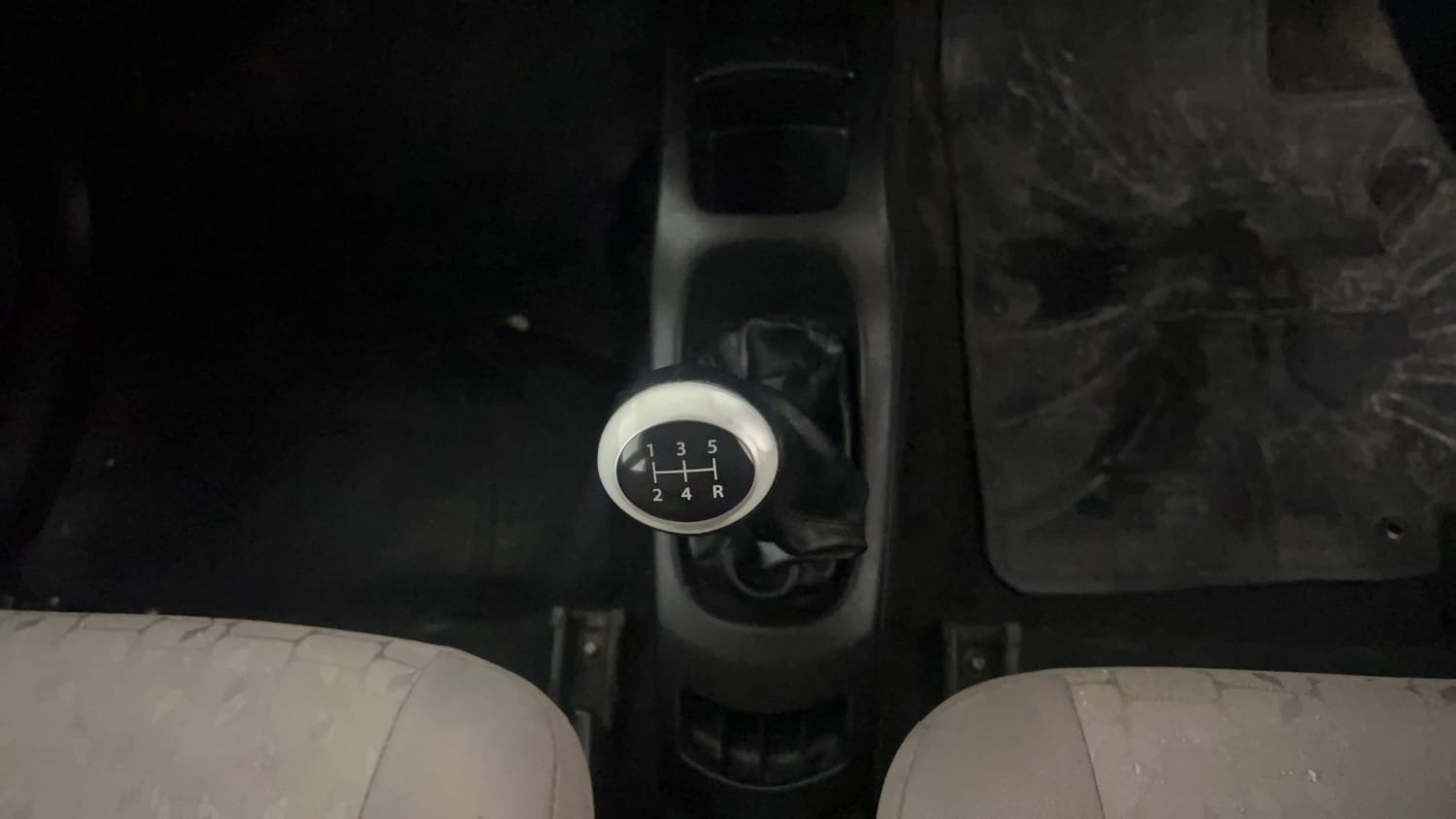 Used 2015 Maruti Suzuki Wagon R VXI Petrol Manual interior GEAR  KNOB VIEW