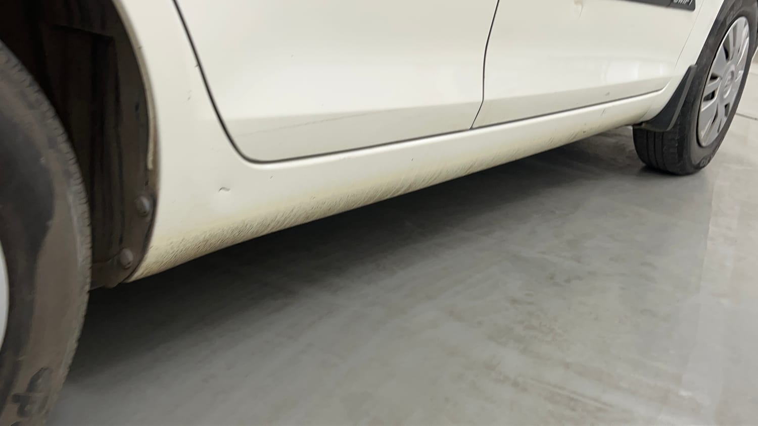 Used 2015 Maruti Suzuki Swift VXi Petrol Manual dents MINOR DENT