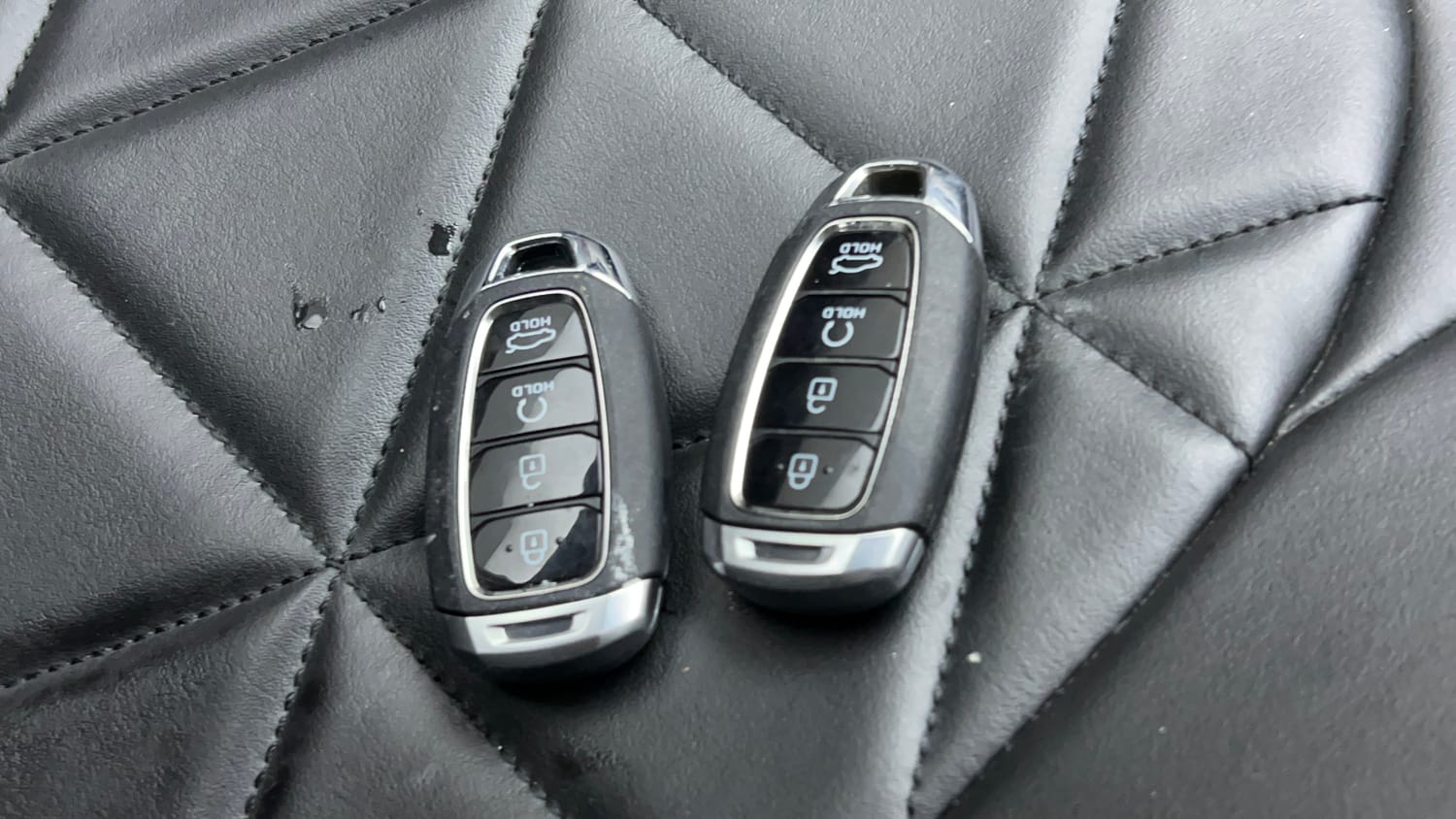 Used 2025 Hyundai Verna SX 1.5 Petrol IVT Petrol Automatic extra CAR KEY VIEW