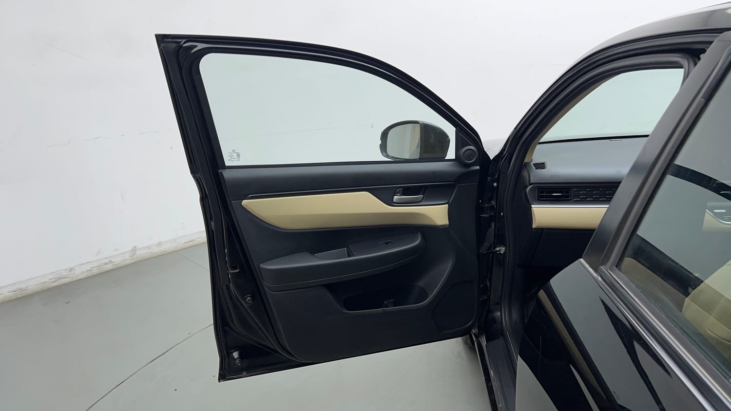 Used 2025 Honda Amaze VX 1.2 Petrol CVT Petrol Automatic interior LEFT FRONT DOOR OPEN VIEW