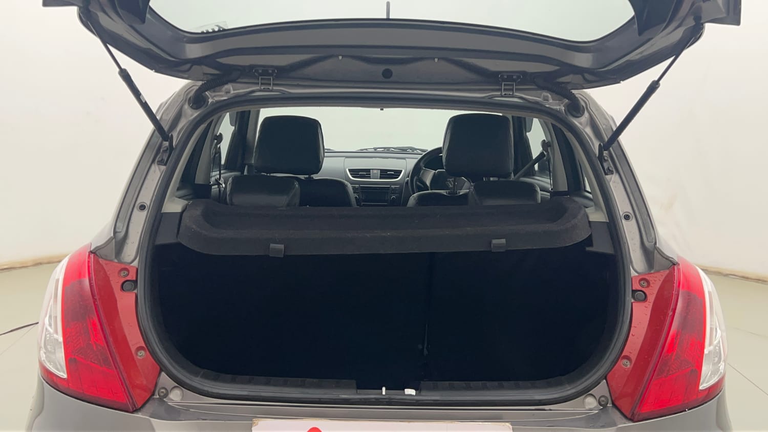 Used 2015 Maruti Suzuki Swift VXi Petrol Manual interior DICKY INSIDE VIEW