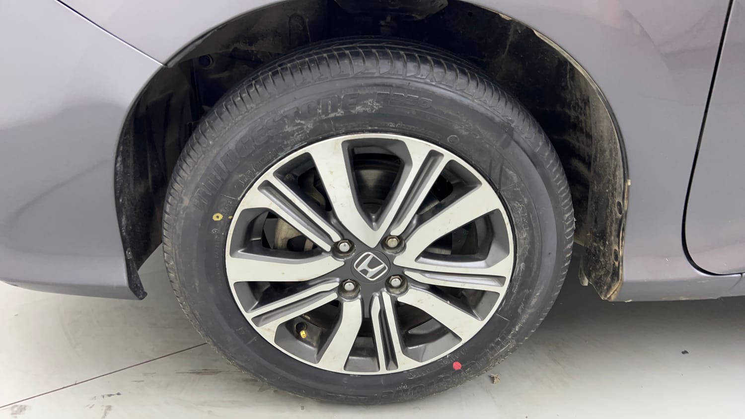Used 2019 Honda City V Petrol Petrol Manual tyres LEFT FRONT TYRE RIM VIEW