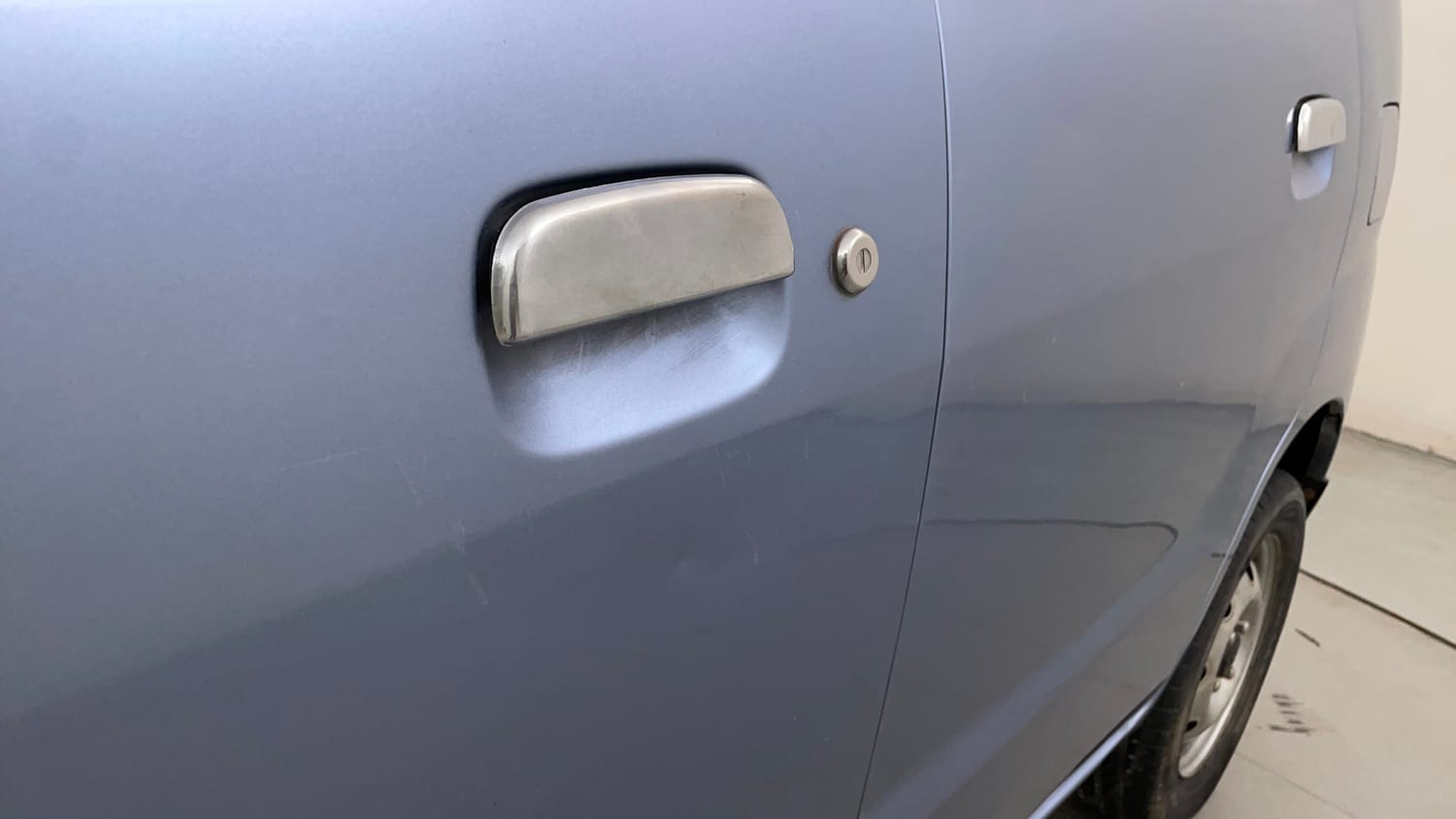Used 2014 Maruti Suzuki Estilo LXi BS-IV Petrol Manual dents MINOR DENT