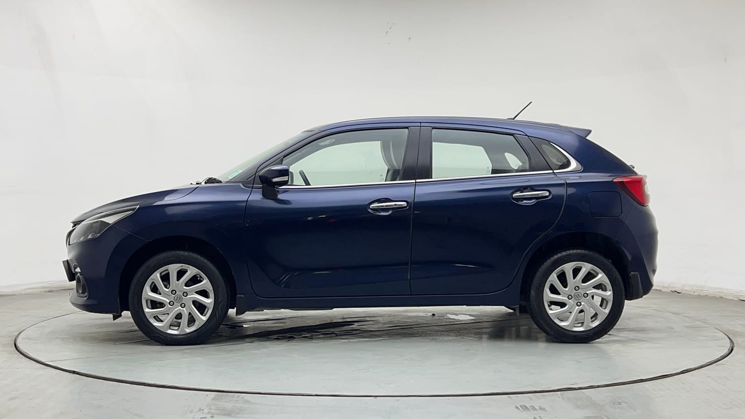 Used 2023 Maruti Suzuki Baleno Zeta MT Petrol Manual exterior LEFT SIDE VIEW
