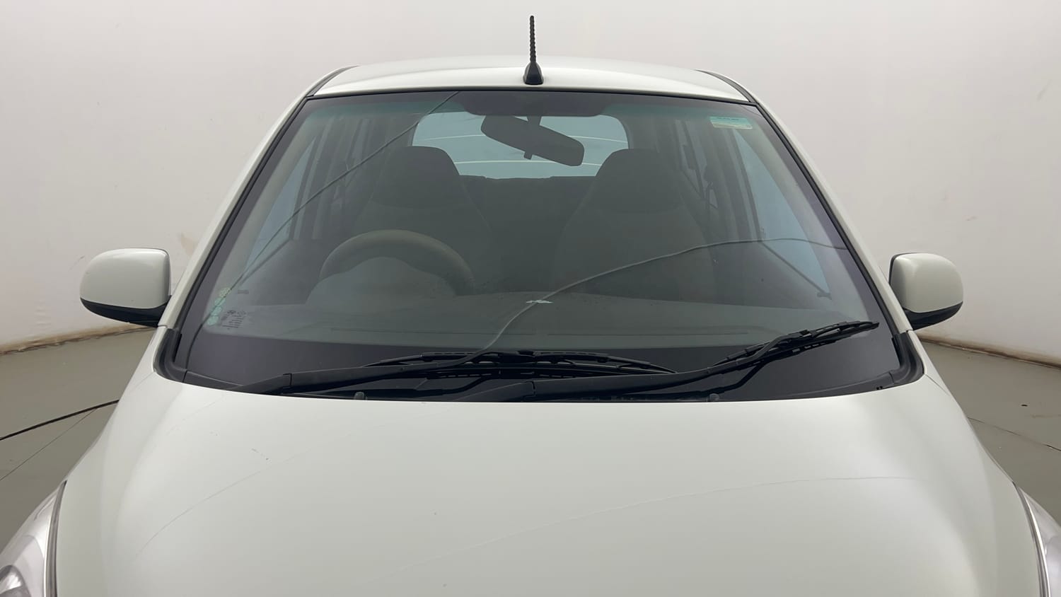Used 2013 Hyundai i10 Magna 1.1 iRDE2 Petrol Manual exterior FRONT WINDSHIELD VIEW