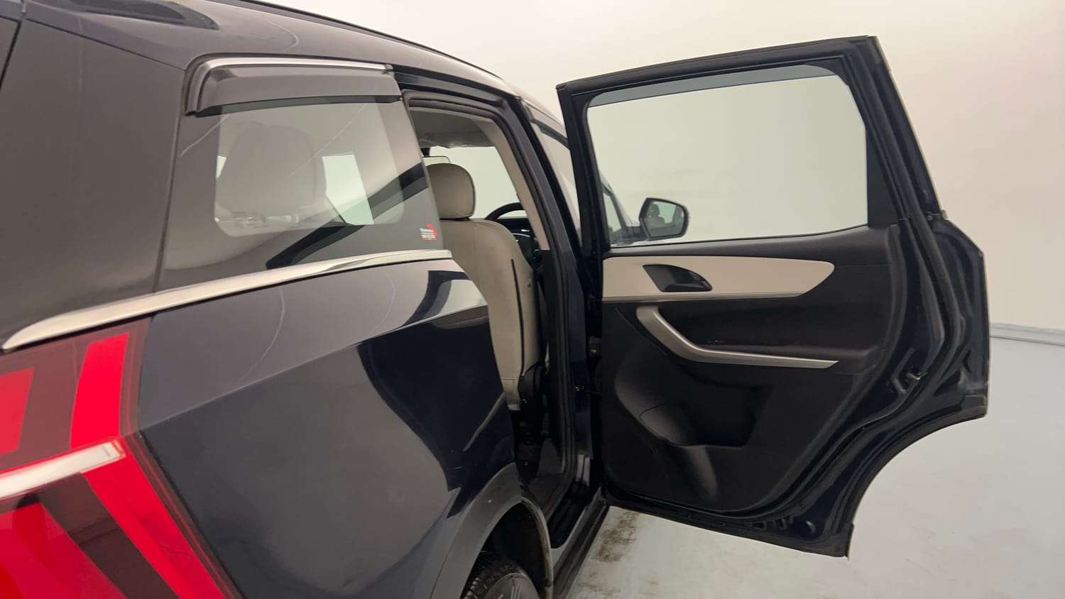 Used 2023 Mahindra XUV700 AX 3 Diesel MT 7 STR Diesel Manual interior RIGHT REAR DOOR OPEN VIEW