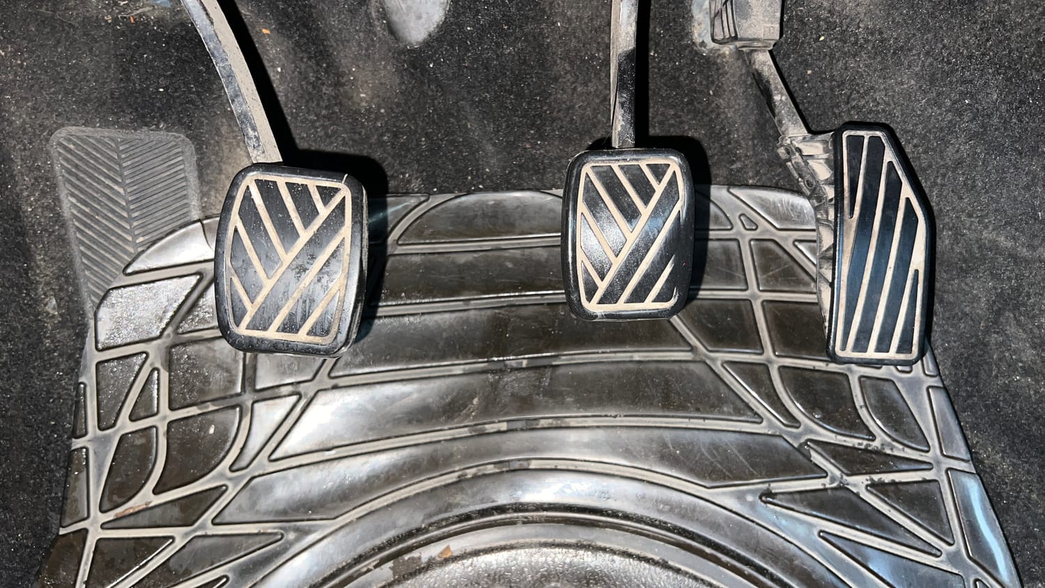 Used 2017 Maruti Suzuki Baleno Delta 1.2 Petrol Manual interior PEDALS VIEW