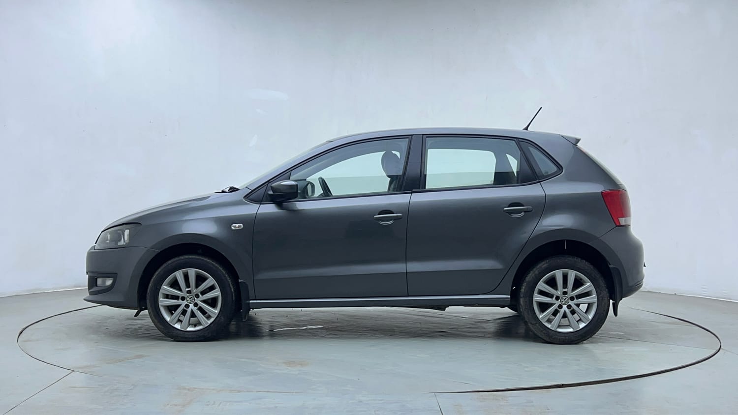 Used 2013 Volkswagen Polo Highline1.2L (P) Petrol Manual exterior LEFT SIDE VIEW