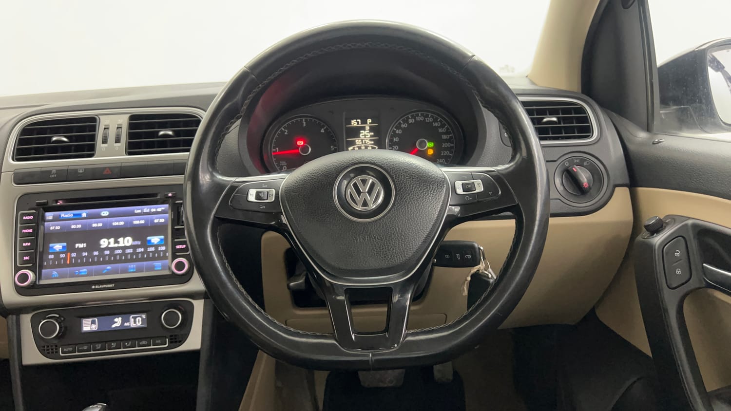 Used 2019 Volkswagen Ameo Highline Plus 1.5L AT (D)16 Alloy Diesel Automatic interior STEERING VIEW