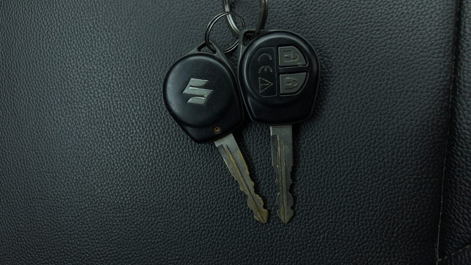Used 2018 maruti-suzuki Vitara Brezza VDi AGS Diesel Automatic extra CAR KEY VIEW