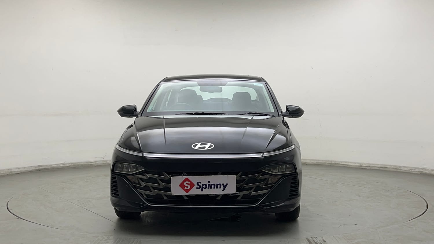 Used 2025 Hyundai Verna SX 1.5 Petrol IVT Petrol Automatic exterior FRONT VIEW