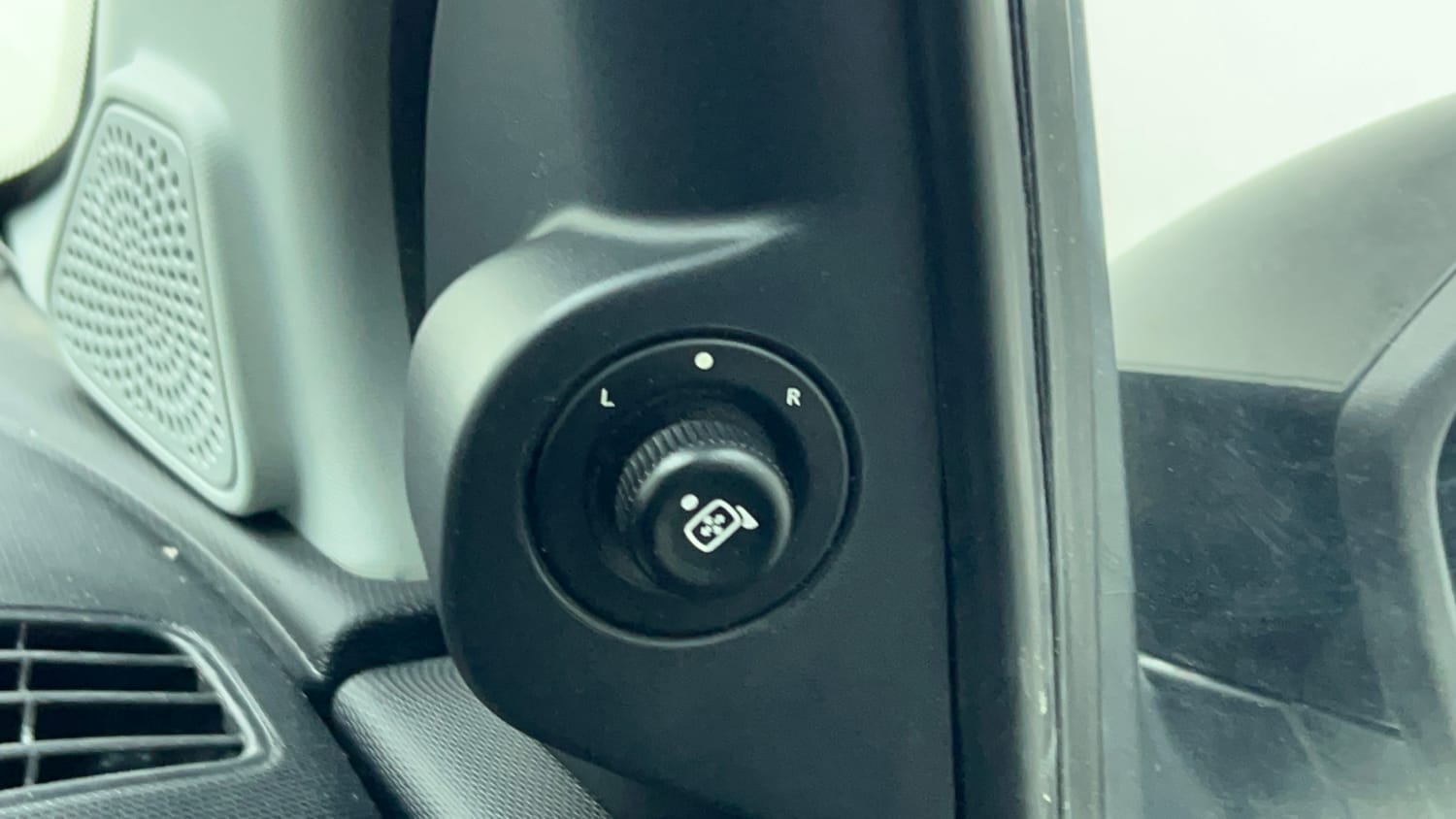 Used 2023 Tata Tiago XT CNG Cng Manual top_features Adjustable ORVM