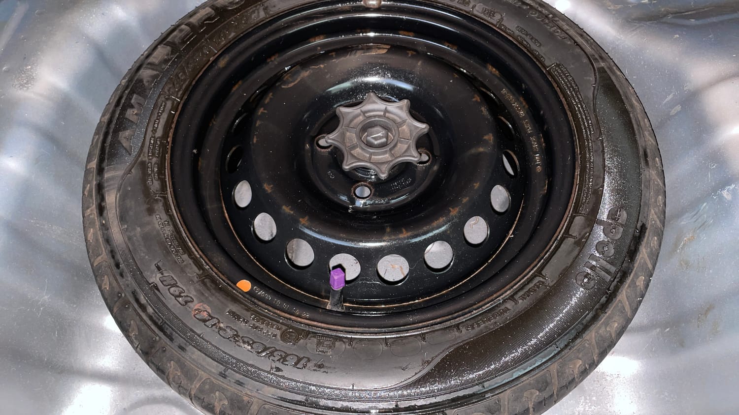 Used 2018 Hyundai Grand i10 Magna 1.2 Kappa VTVT Petrol Manual tyres LEFT REAR TYRE TREAD VIEW