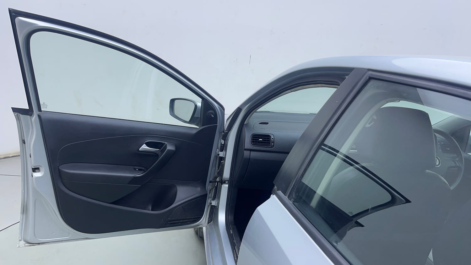Used 2015 Volkswagen Polo Trendline 1.2L (P) Petrol Manual interior LEFT FRONT DOOR OPEN VIEW