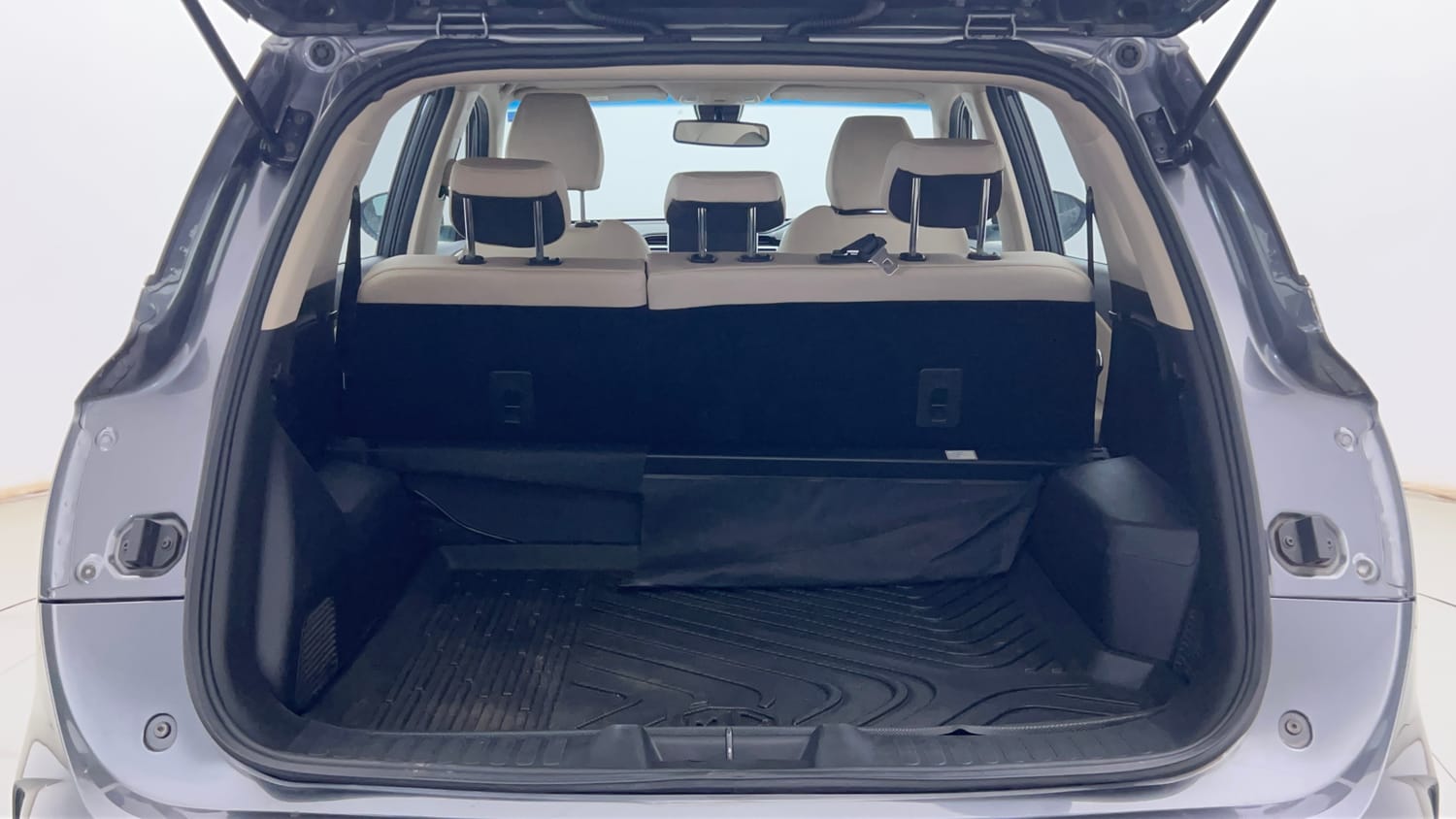 Used 2023 MG Motors Hector Smart Pro 1.5 Turbo MT Petrol Manual interior DICKY INSIDE VIEW